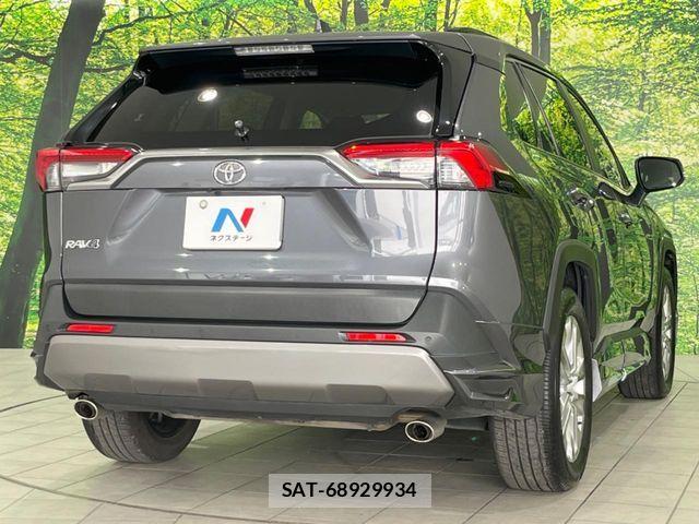 Toyota RAV4 2019-04 8831280-18