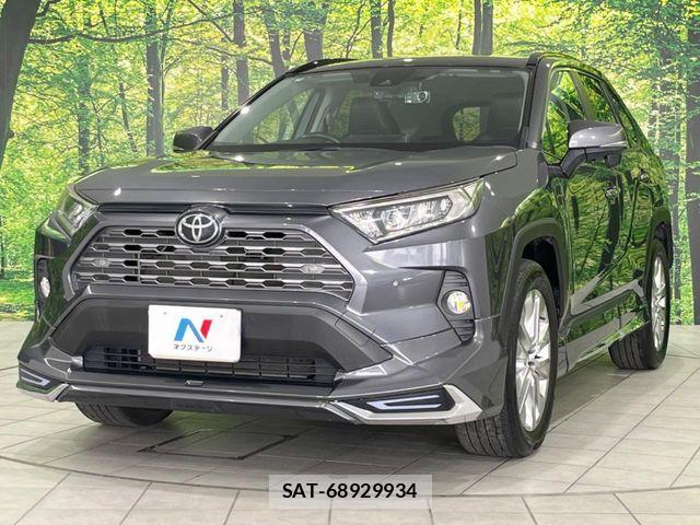 Toyota RAV4 2019-04 8831280-2
