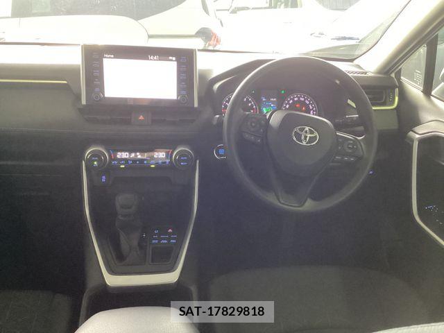 Toyota RAV4 2022-04 8831287-1