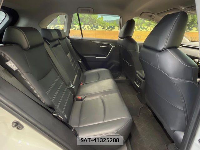 Toyota RAV4 2020-08 8831279-10