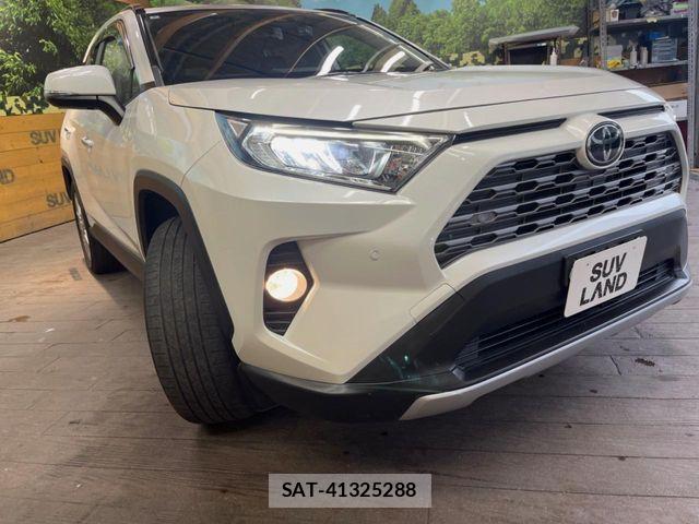 Toyota RAV4 2020-08 8831279-13