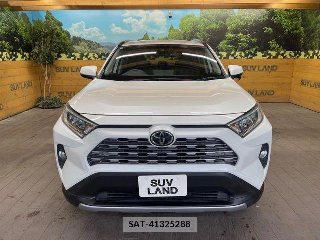 Toyota RAV4 2020-08 8831279-15
