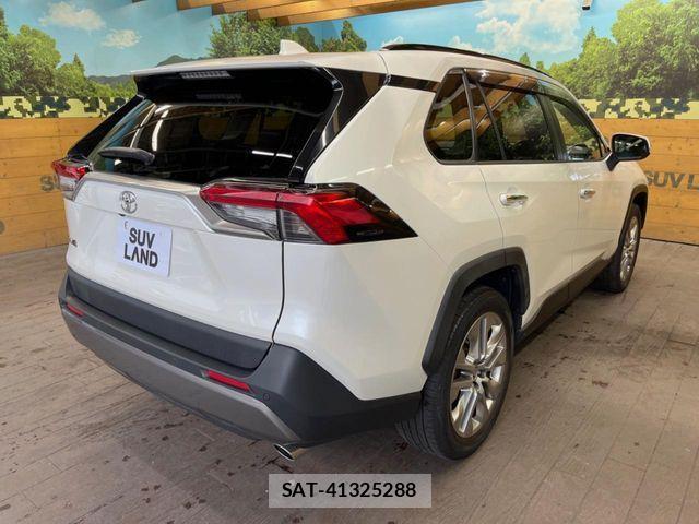 Toyota RAV4 2020-08 8831279-18