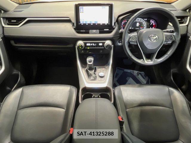 Toyota RAV4 2020-08 8831279-1