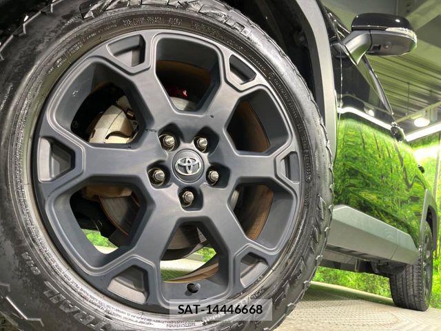 Toyota RAV4 2022-04 8850494-12