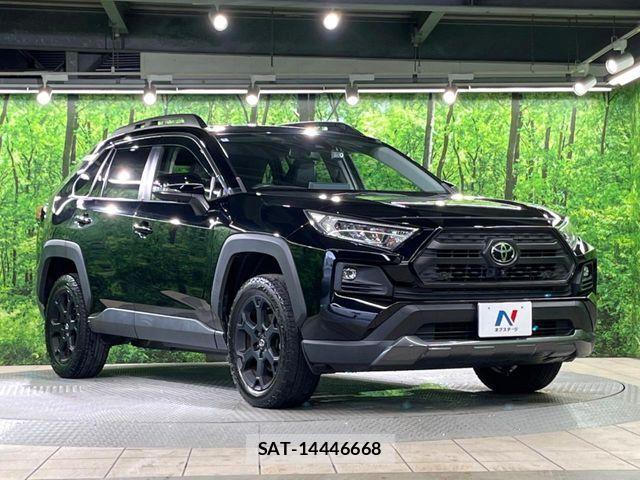 Toyota RAV4 2022-04 8850494-15