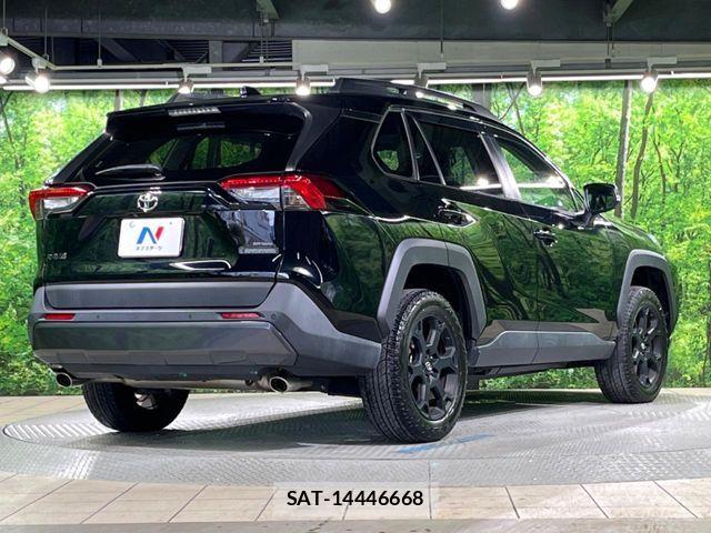 Toyota RAV4 2022-04 8850494-16