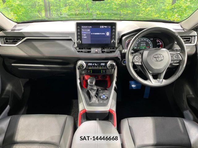 Toyota RAV4 2022-04 8850494-1