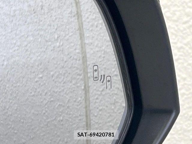 Toyota RAV4 2022-12 8849675-6