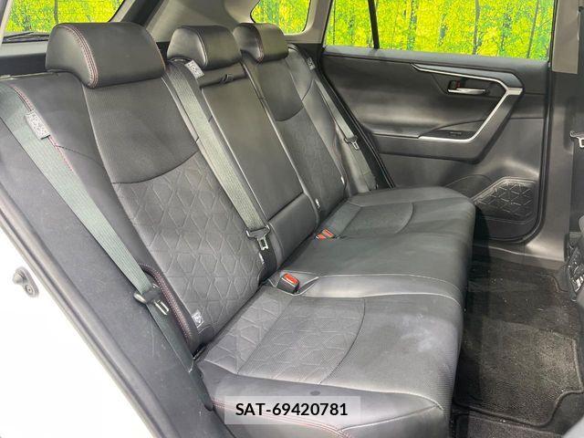 Toyota RAV4 2022-12 8849675-8