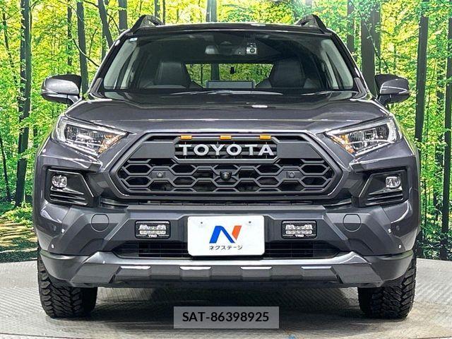 Toyota RAV4 2022-04 8850492-15