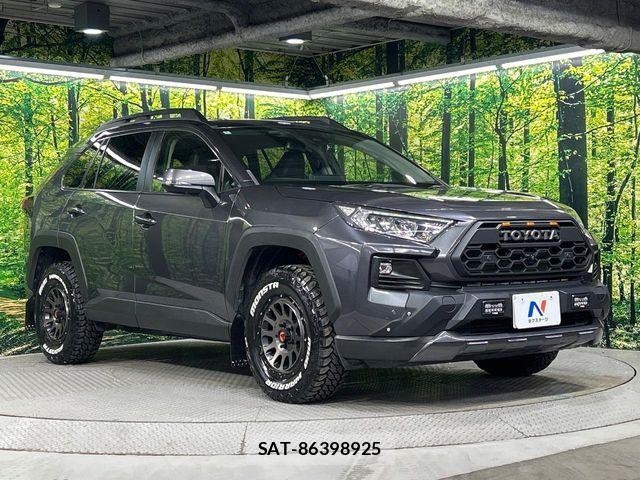 Toyota RAV4 2022-04 8850492-17
