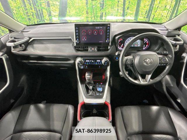 Toyota RAV4 2022-04 8850492-1