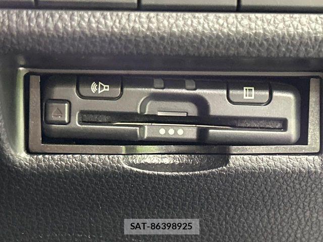 Toyota RAV4 2022-04 8850492-8