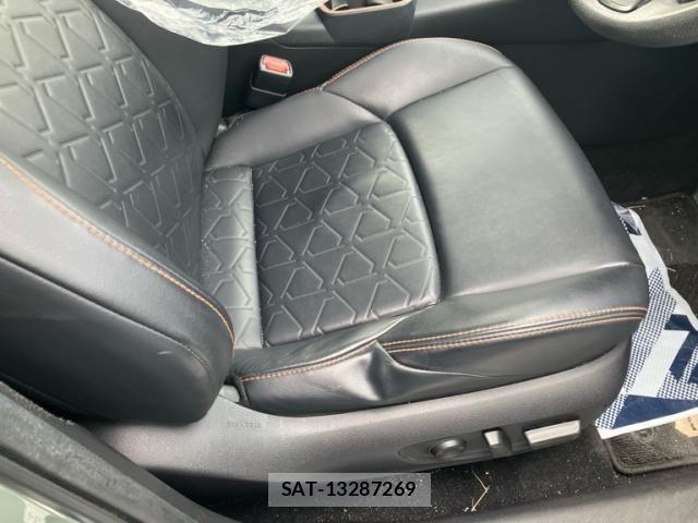 Toyota RAV4 2019-04 8850501-14