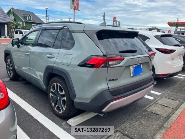 Toyota RAV4 2019-04 8850501-7