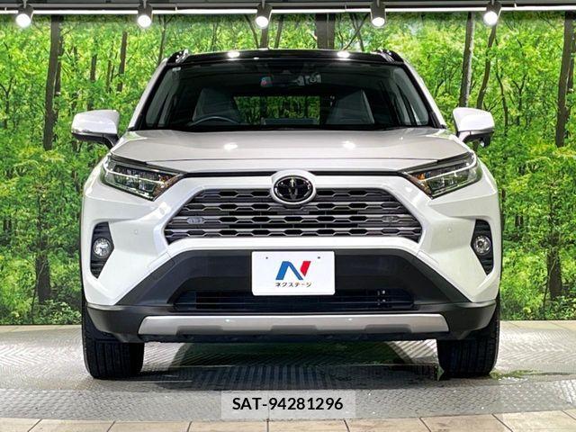 Toyota RAV4 2019-06 8850496-13