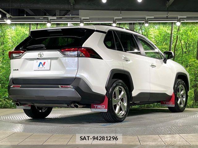 Toyota RAV4 2019-06 8850496-16