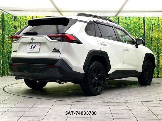 Toyota RAV4 2022-08 8849554-16