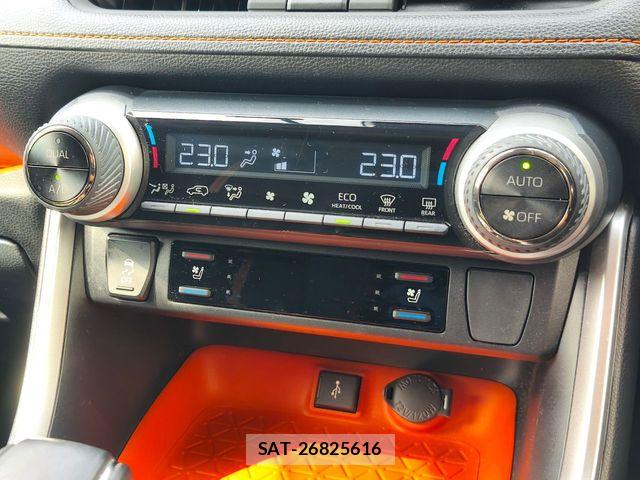 Toyota RAV4 2021-12 8871929-12
