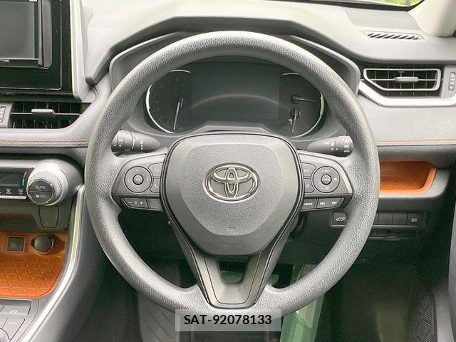 Toyota RAV4 2019-09 8871932-10
