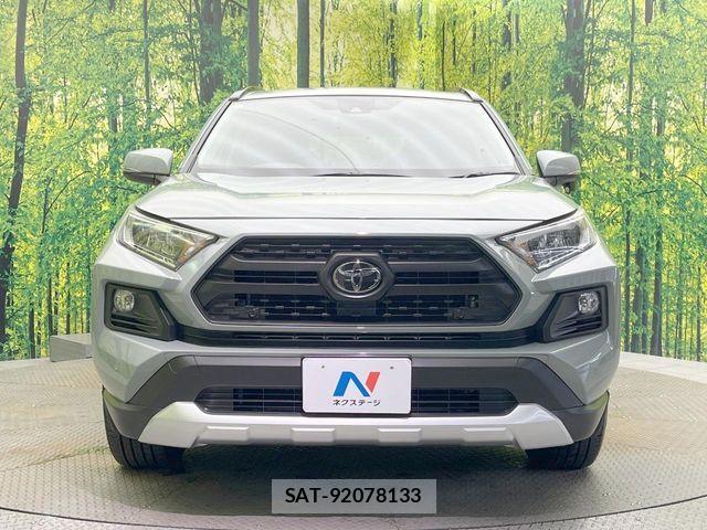 Toyota RAV4 2019-09 8871932-13