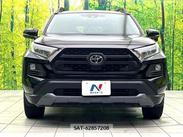 Toyota RAV4 2021-11 8871933-13