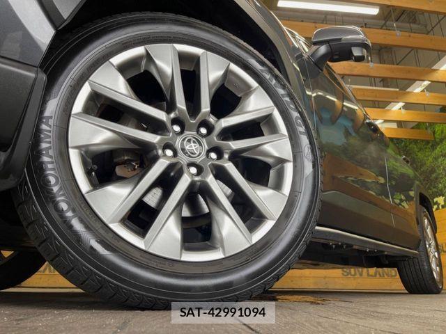 Toyota RAV4 2020-10 8871931-12