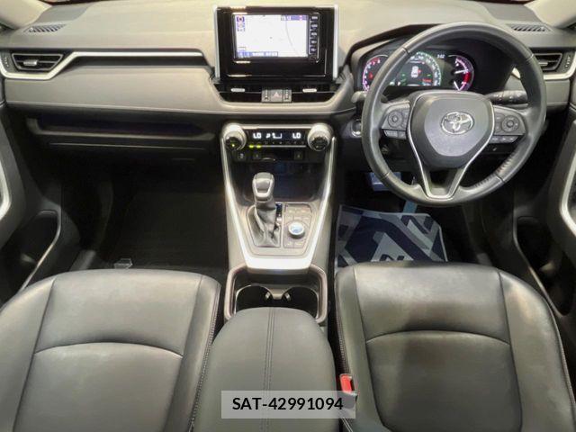 Toyota RAV4 2020-10 8871931-1