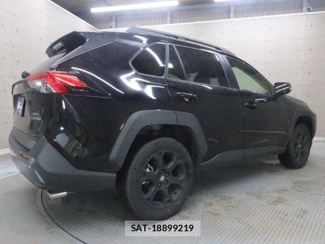 Toyota RAV4 2021-08 8881819-1