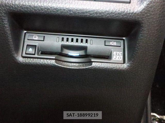 Toyota RAV4 2021-08 8881819-26