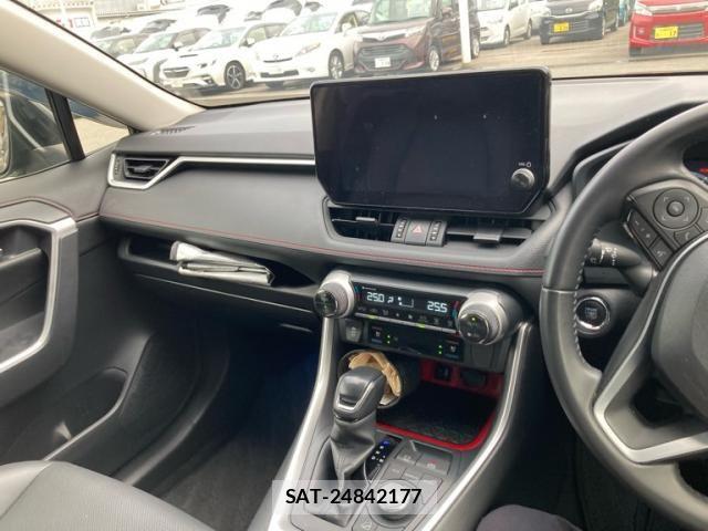 Toyota RAV4 2023-01 8881815-14