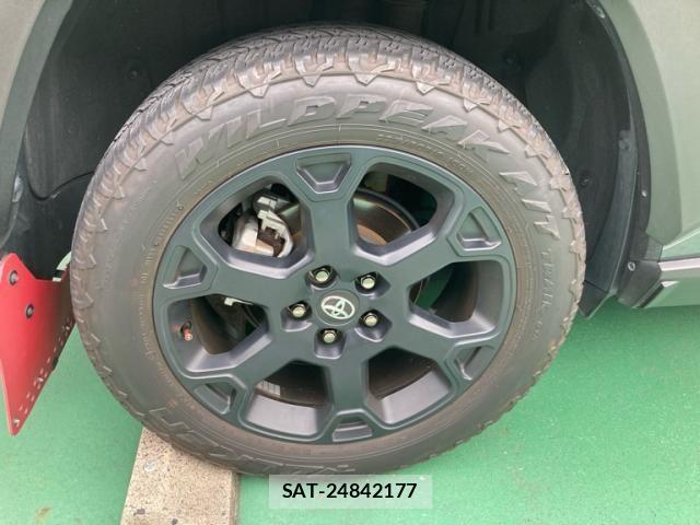 Toyota RAV4 2023-01 8881815-4
