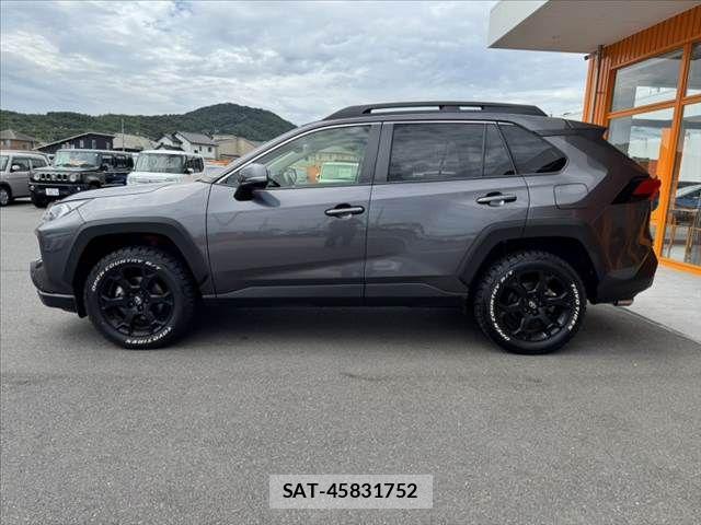 Toyota RAV4 2020-10 8881821-11