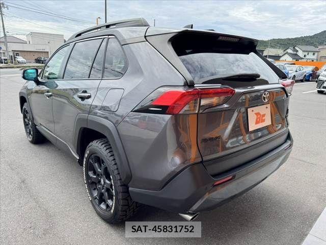 Toyota RAV4 2020-10 8881821-12