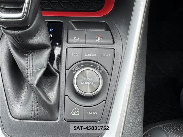 Toyota RAV4 2020-10 8881821-23