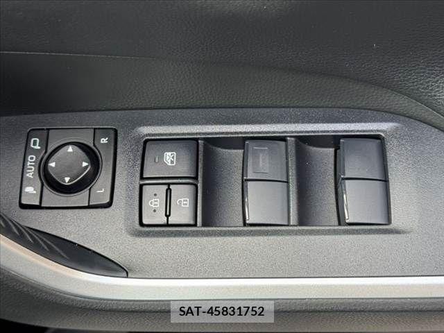 Toyota RAV4 2020-10 8881821-26