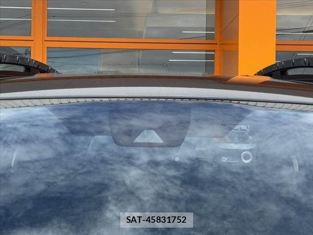 Toyota RAV4 2020-10 8881821-28