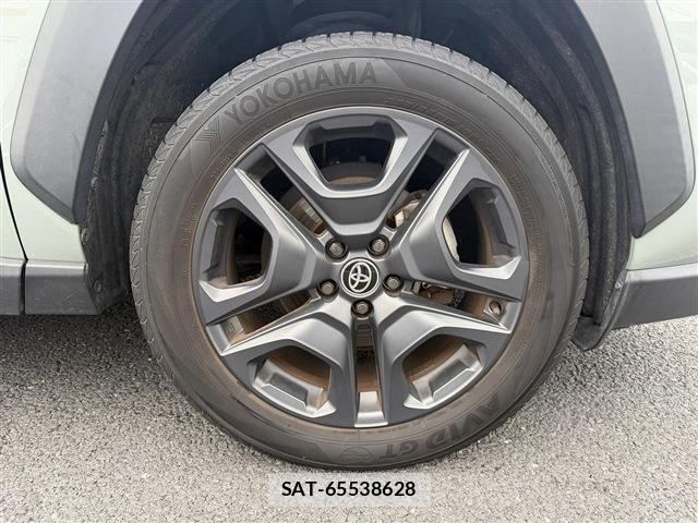 Toyota RAV4 2023-08 8881817-12