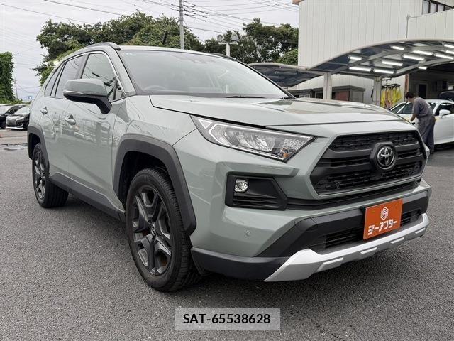 Toyota RAV4 2023-08 8881817-19