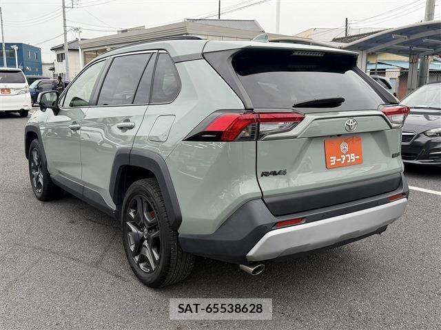 Toyota RAV4 2023-08 8881817-21
