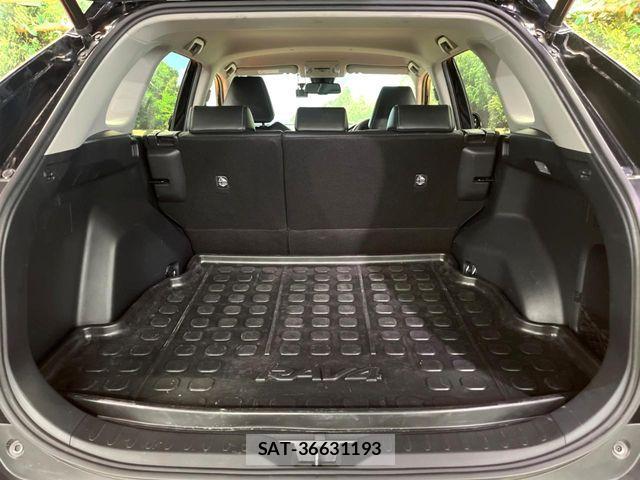 Toyota RAV4 2020-06 8881818-9