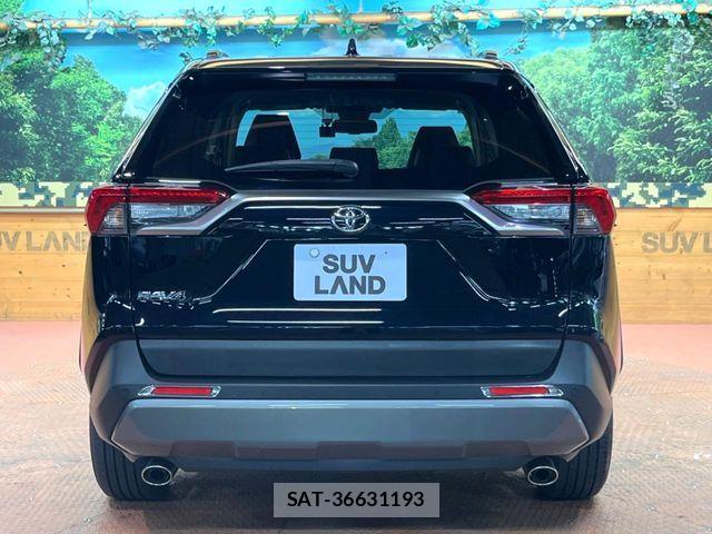 Toyota RAV4 2020-06 8881818-14