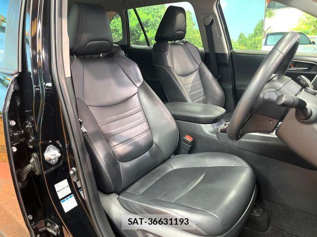 Toyota RAV4 2020-06 8881818-7