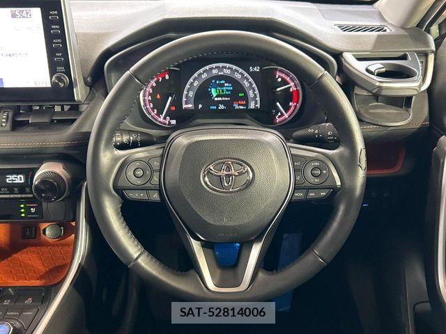 Toyota RAV4 2021-08 8881803-13
