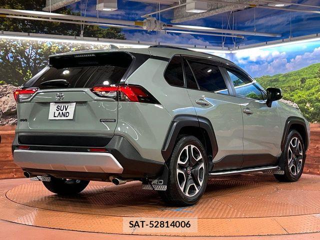 Toyota RAV4 2021-08 8881803-17