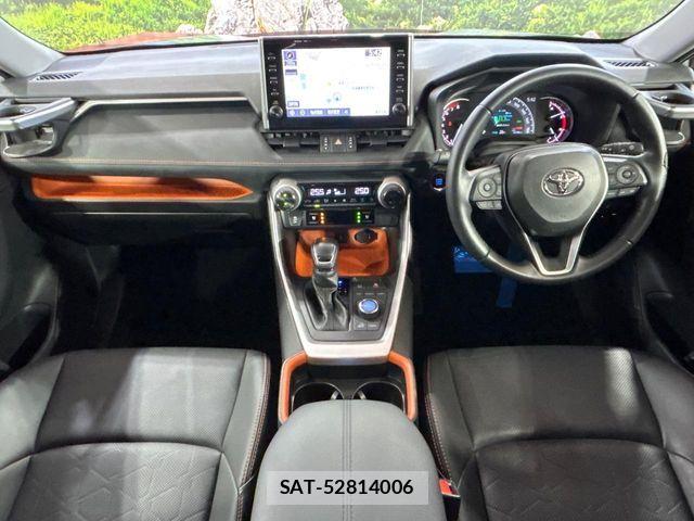 Toyota RAV4 2021-08 8881803-1