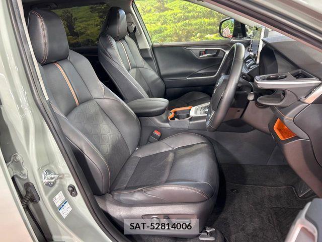 Toyota RAV4 2021-08 8881803-8