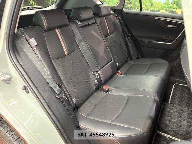 Toyota RAV4 2023-03 8881805-10