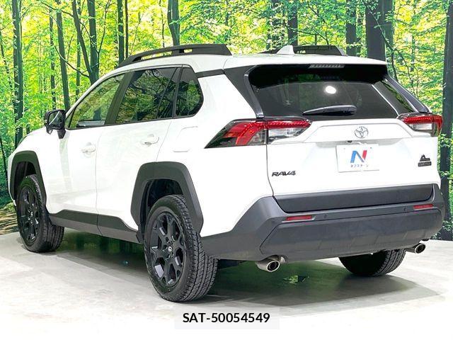 Toyota RAV4 2025-05 8881807-16